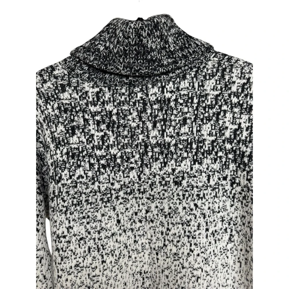 Athleta Marled Black Cream Cashmere Wool Blend Turtleneck Sweater Women's Medium